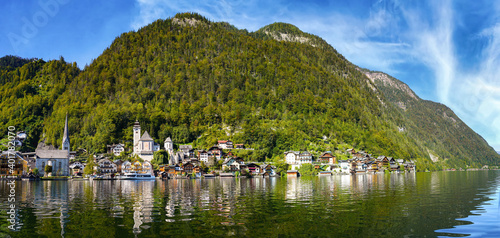 Hallstatt am Hallstätter See, Austria © Comofoto