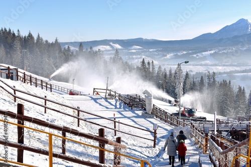 armatki śnieżne, naśnieżanie stoków narciarskich na Gubałówce (1)