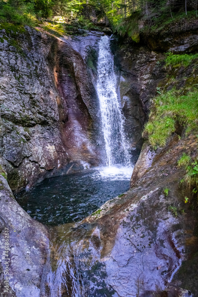 Naklejka premium Hochfall Wasserfall im bayerischen Wald Deutschland
