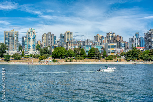 View on Vancouver downtown with cloudy sky background © Imagenet