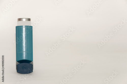 Obraz na plátně isolated asthma spray with copy space
