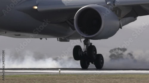 Airbus landing - slow motion