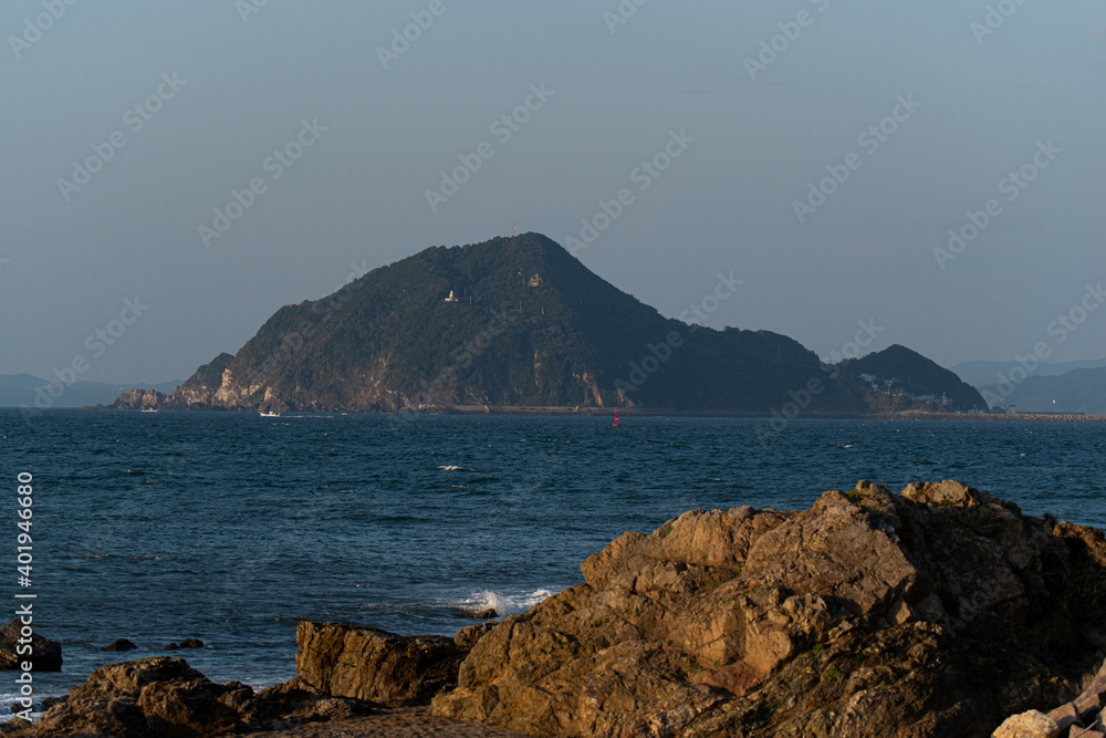伊良湖沖の島 神島 伊良湖沖の島 神島