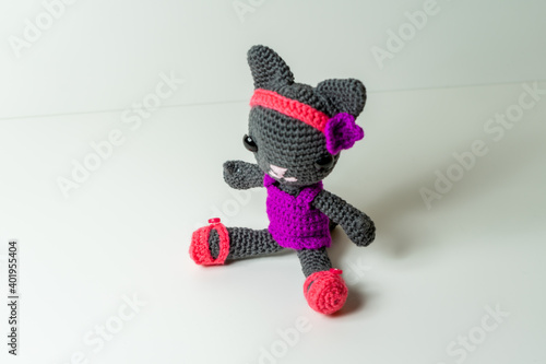 Amigurumi Katze aus Wolle gehäkelt photo