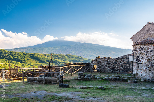 фотографія Mount Etna from Lauria Castle in Castiglione di Sicilia, Italy