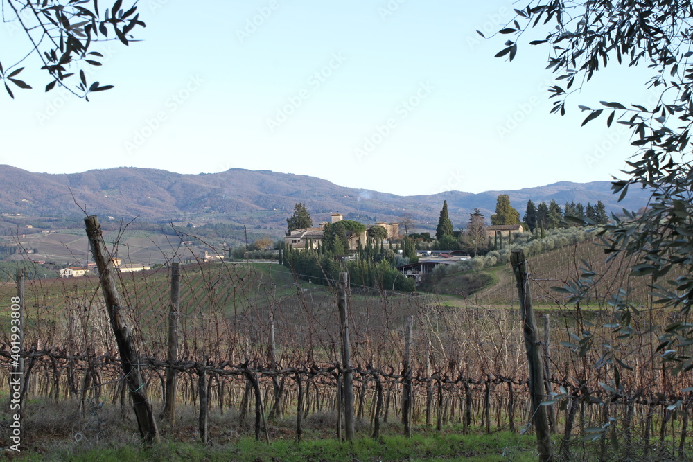 Naklejka premium tardo pomeriggio invernale nella campagna toscana