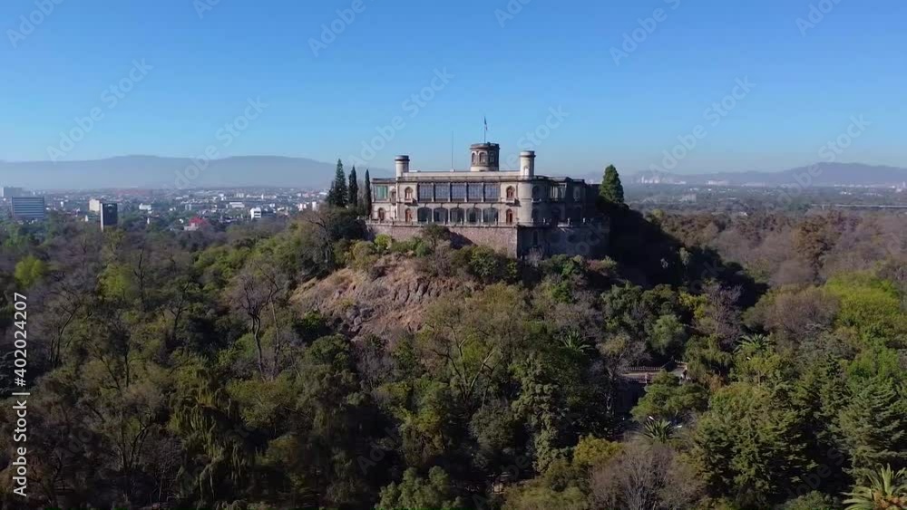 Castillo de CHapultepec en la Ciudad de México con movimientos y vista aérea Castillo de CHapultepec en la Ciudad de México con movimientos y vista aérea