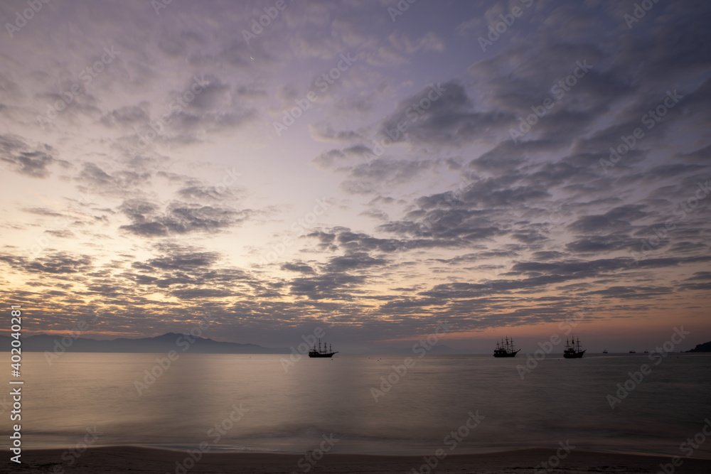 Obraz premium sunset at the beach