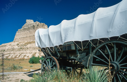 Fotografia, Obraz Settlers carriage, covered wagon midwest USA