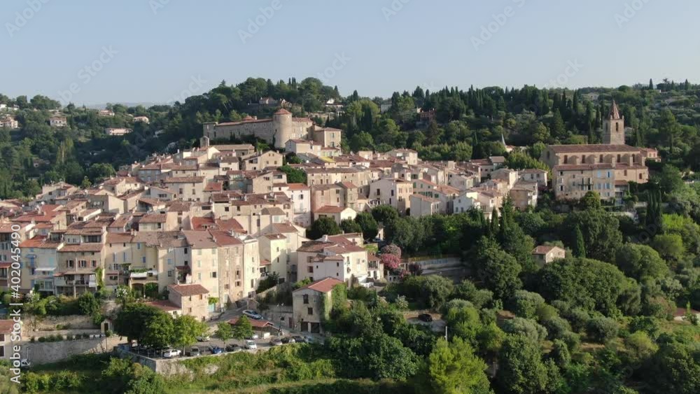 survol du village de saint cassien survol du village de saint cassien