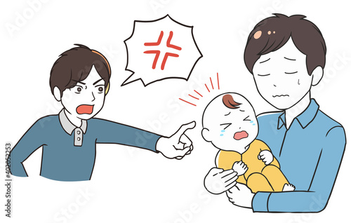泣く赤ちゃんと父親　クレームを入れる男性
