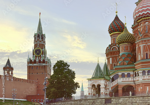 Fototapeta Naklejka Na Ścianę i Meble -  Moscow Kremlin and St. Basil's Cathedral on red square. Spasskaya tower, medieval Russian architecture, crosses on domes, beautiful decor. Brick architecture of the XV-XVII century, a UNESCO monument