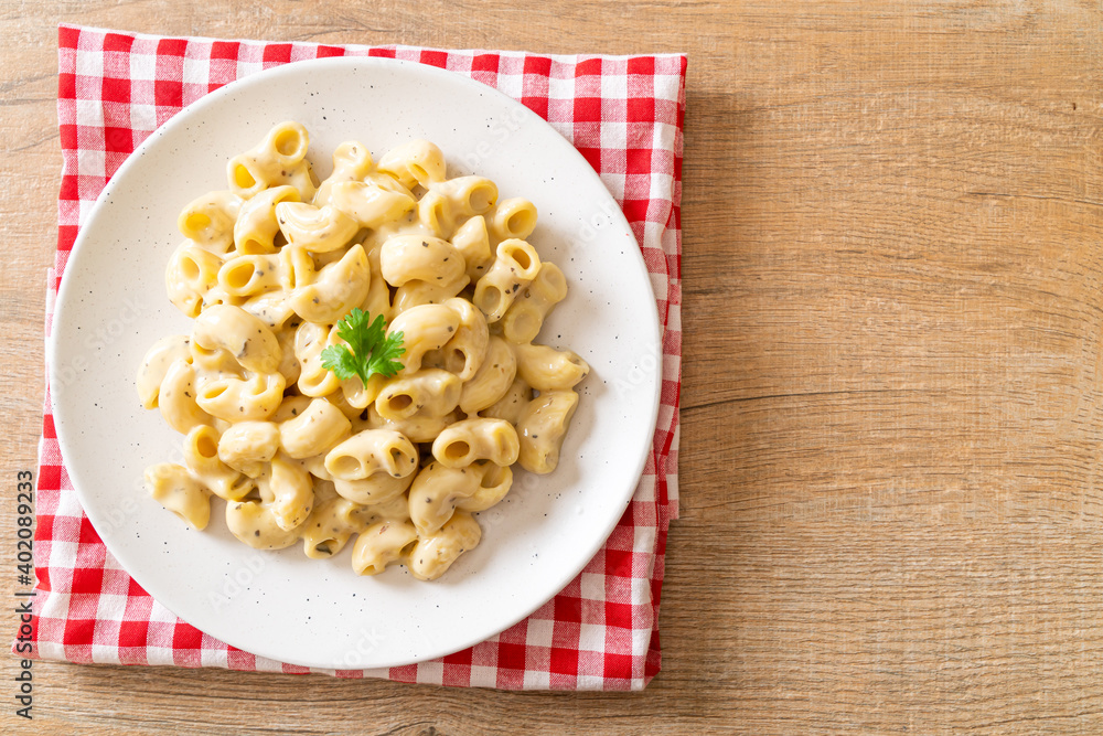 macaroni and cheese with herbs macaroni and cheese with herbs
