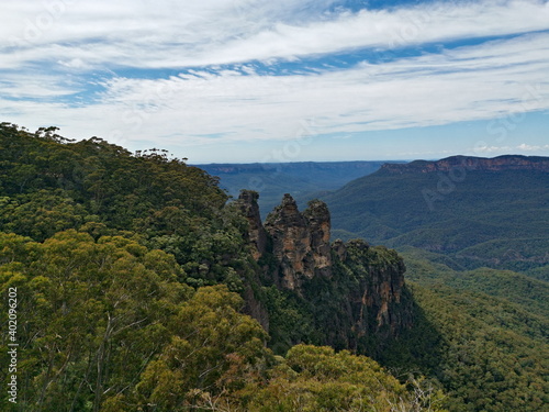 Beautiful view of tall mountains and deep valleys Three Sisters Lookout  Blue Mountain National Park  New South Wales  Australia 