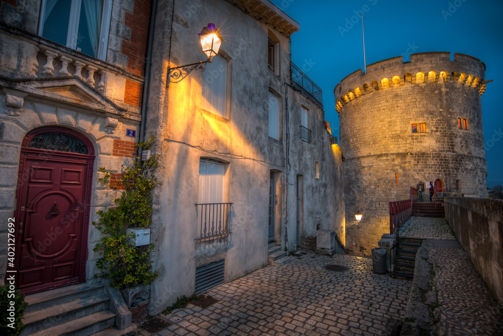 ancienne fortification centre historique de la Rochelle en France au