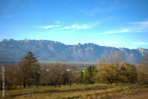 Blick über das Rheintal in Schaan in Liechtenstein 14.11.2020