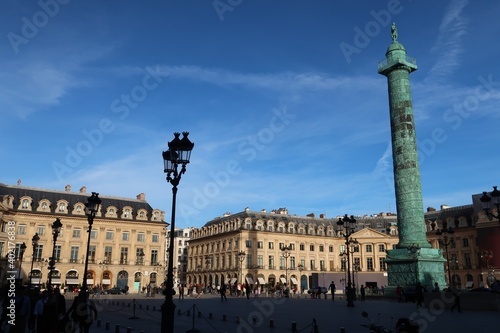 Place Vendôme à Paris, avec sa célèbre colonne (France) © Florence Piot