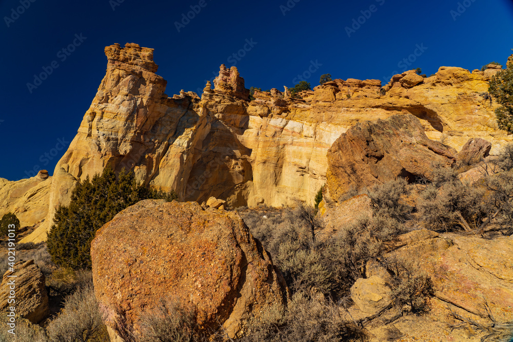 Fototapeta premium Sandstone Cliffs near Grosvenor Arch in the Grand Staircase