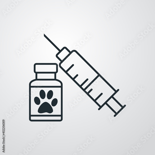 Vacuna. Asistencia sanitaria para mascotas. Logotipo zarpa de gato en bote con jeringuilla con lineas en fondo gris