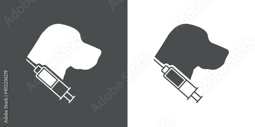 Vacuna. Asistencia sanitaria para mascotas. Logotipo silueta de cabeza de perro con jeringuilla en fondo gris y fondo blanco