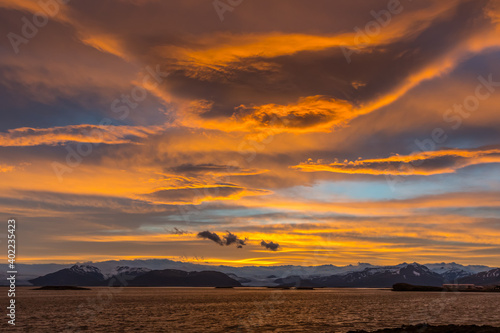 Sunset in Hornafjordur bay in south Iceland © Gestur
