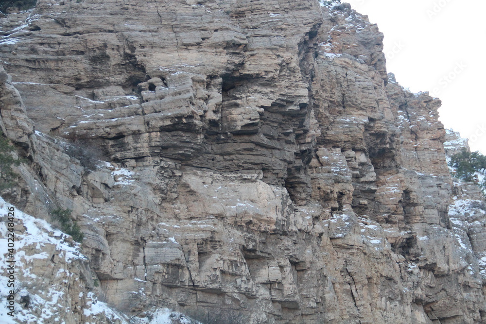 Rocks thats clinging. Rocks thats clinging.