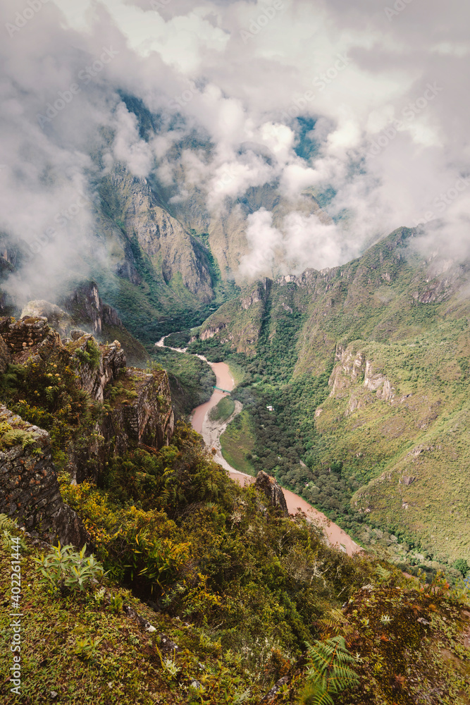 Obraz premium Urubamba river valley
