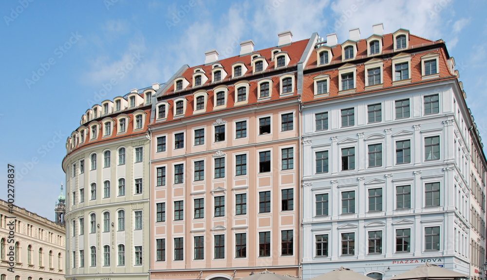Fototapeta premium Neumarkt in der Altstadt von Dresden, Sachsen
