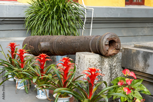 Close-up of an ancient artillery photo