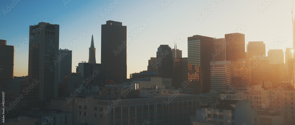 Obraz premium San Francisco cityscape during sunset.
