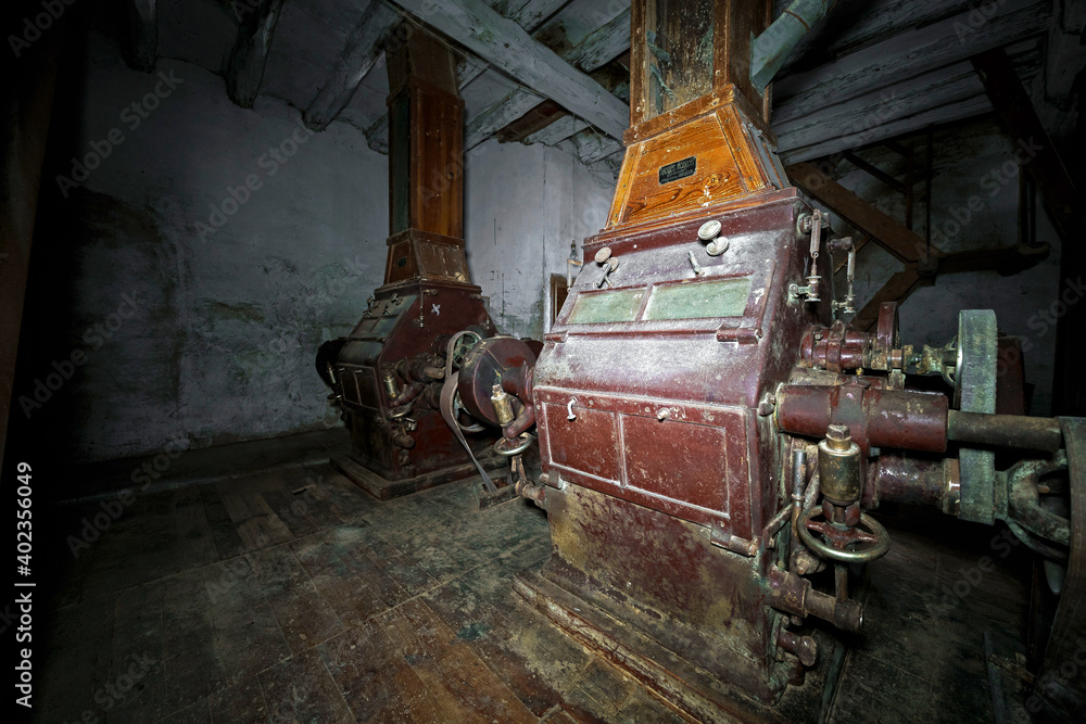 Fototapeta premium old machine