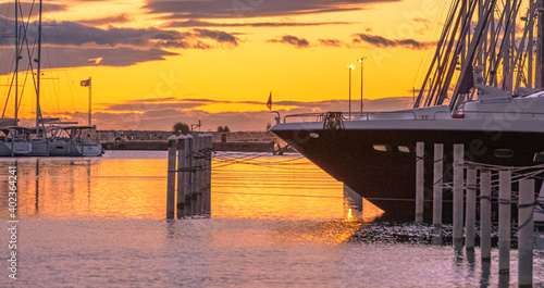 Wallpaper Mural Vue de voiliers au port de La Grande Motte, sud de la France près de la Camargue. Torontodigital.ca