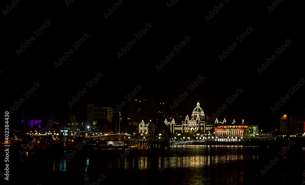 waterfront of Victoria British Colombia at night
