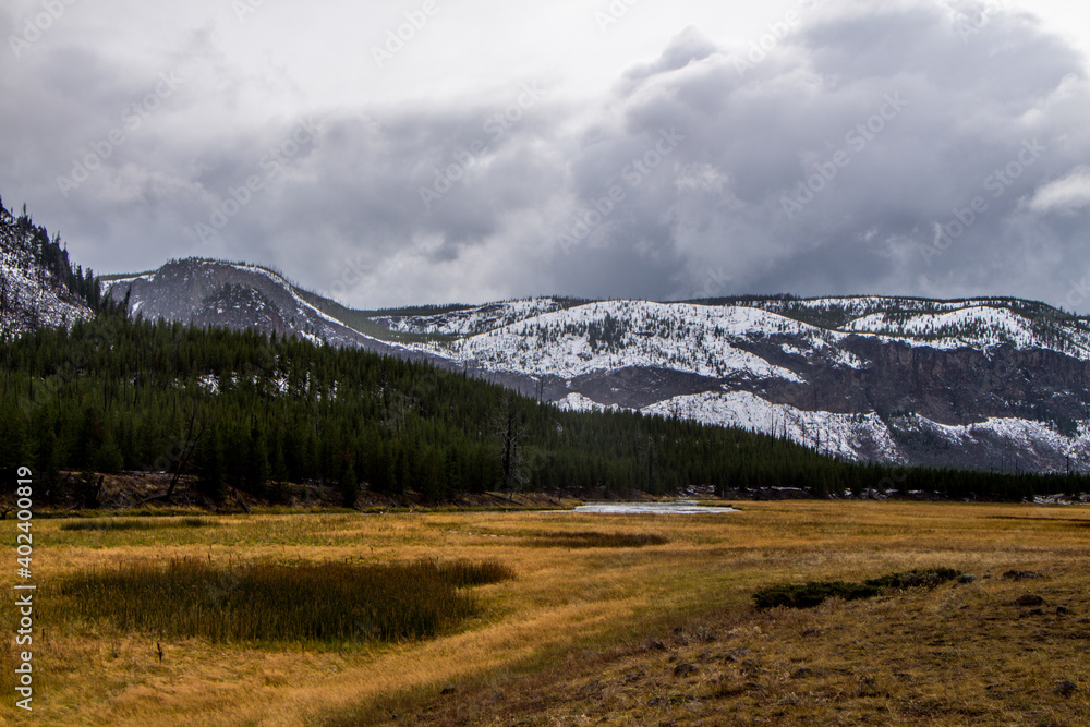 Yellowstone National Park (Autumn) Yellowstone National Park (Autumn)