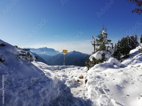 Crossroads on breathtaking hike in the european alps, bavaria