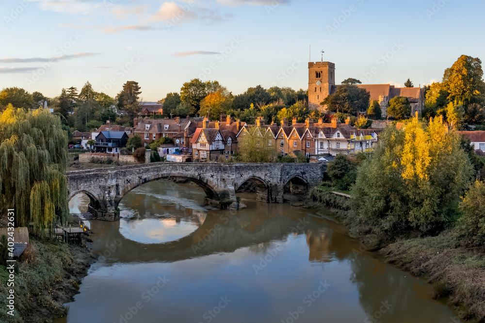Fototapeta premium Aylesford village in Kent in autumn tints at sunset