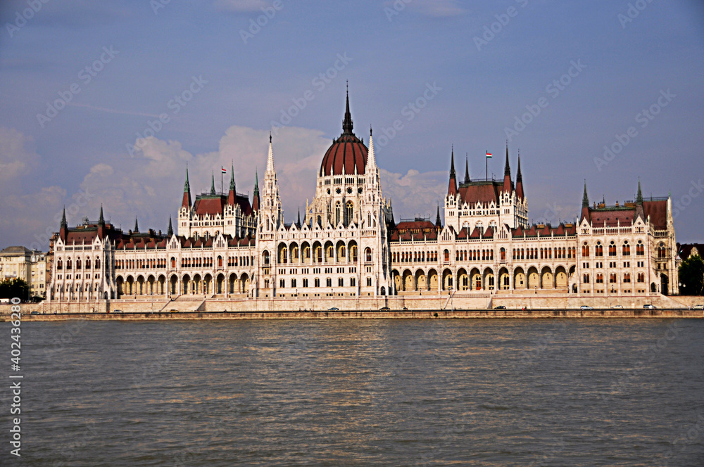 Fototapeta premium The Hungarian Parliament on the Danube River in Budapest, Hungary