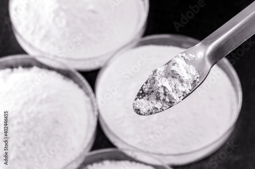 Фотография Barium chloride, a substance widely used in the metallurgy sector in tempering s