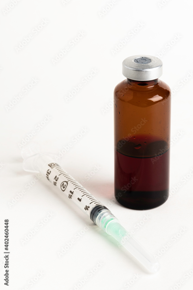 Hygienic Single-Use Plastic Disposable Injection And Amber Color Vaccine Vial Hygienic Single-Use Plastic Disposable Injection And Amber Color Vaccine Vial