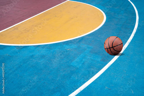 basketball on floor © Thongden_studio