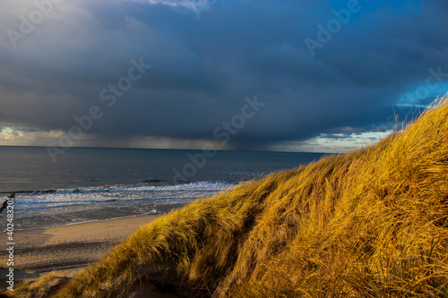 sea, sky, ocean, beach, water, sunset, clouds, sun, nature, landscape, waves, sunrise, coast, blue, dusk, storm, winter, cloud, light, ice, horizon, dark, wave, coastline, travel