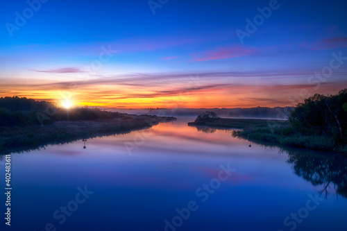 Fototapeta Naklejka Na Ścianę i Meble -  Sunrise over lake