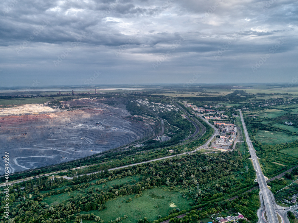Open pit for the extraction of ore.