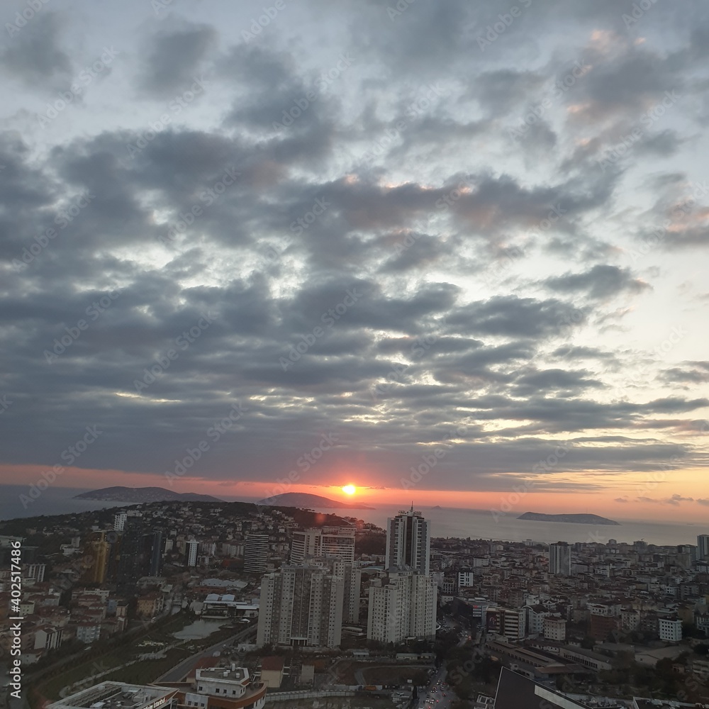 Obraz premium sunset over the city