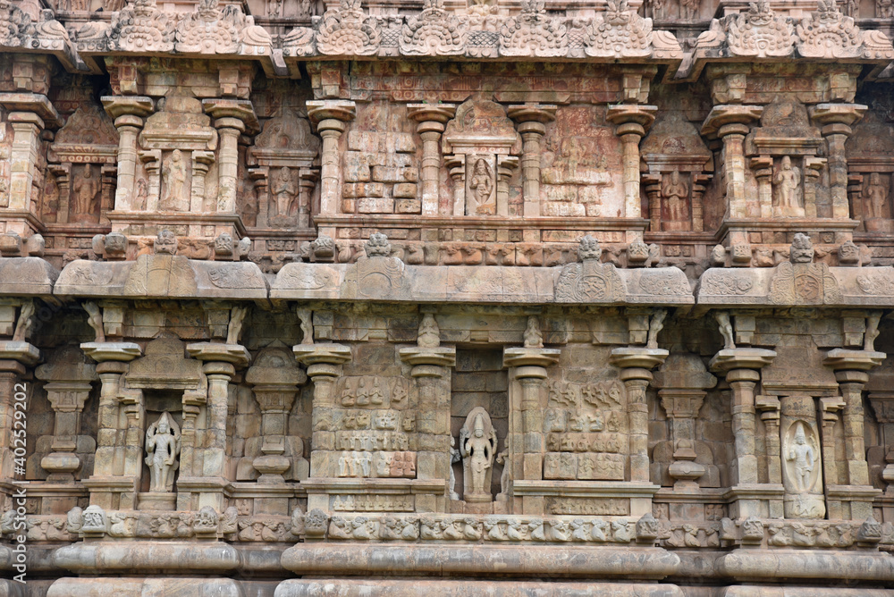 Sculptures du temple de Gangakondacholapuram, Inde du Sud Sculptures du temple de Gangakondacholapuram, Inde du Sud