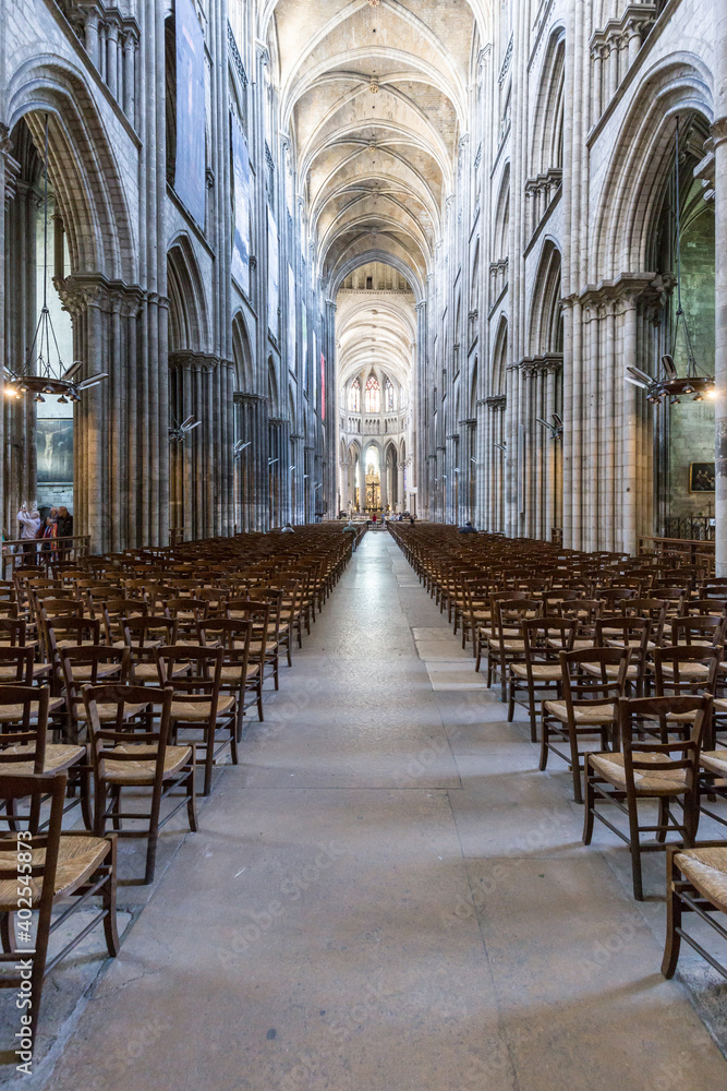 Innenraum der gotischen Kathedrale von Rouen, Frankreich