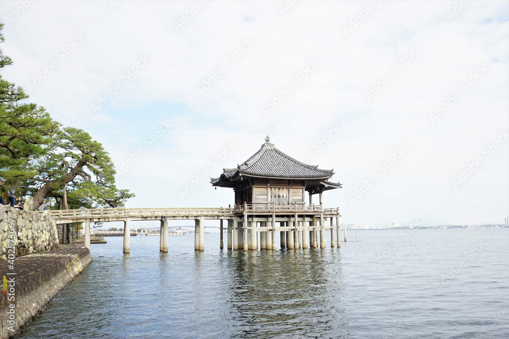Mangetsu-ji or Mangetsuji Ukimido is a temple beside Lake Biwa in Otsu, Shiga, Japan - 滋賀 海門山 満月寺 浮御堂と琵琶湖