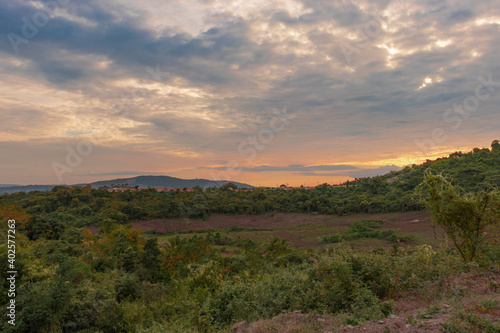 Wallpaper Mural Atardecer en la montaña Torontodigital.ca
