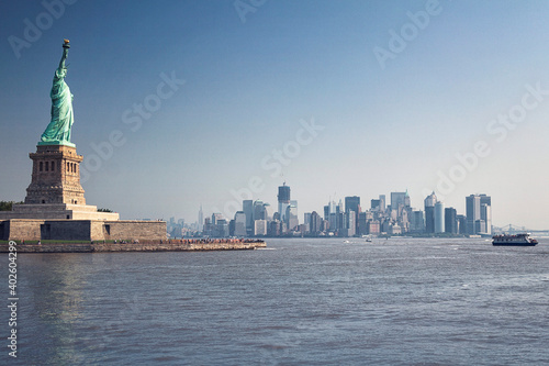 The Skyline of Manhattan, New York and the statue of liberty © bgspix