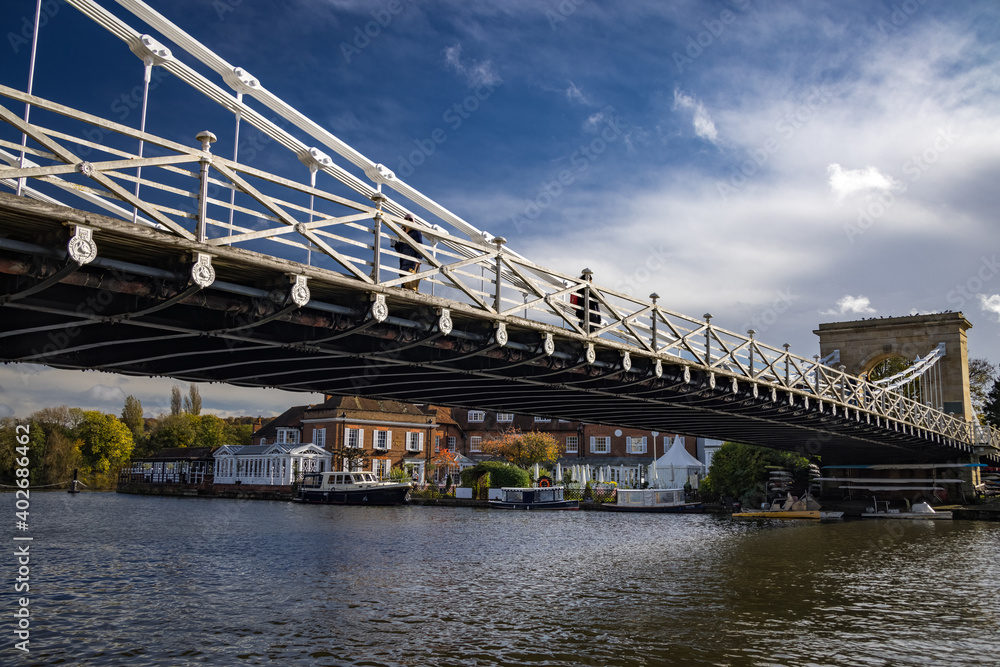 Obraz premium Marlow Suspension Bridge, England